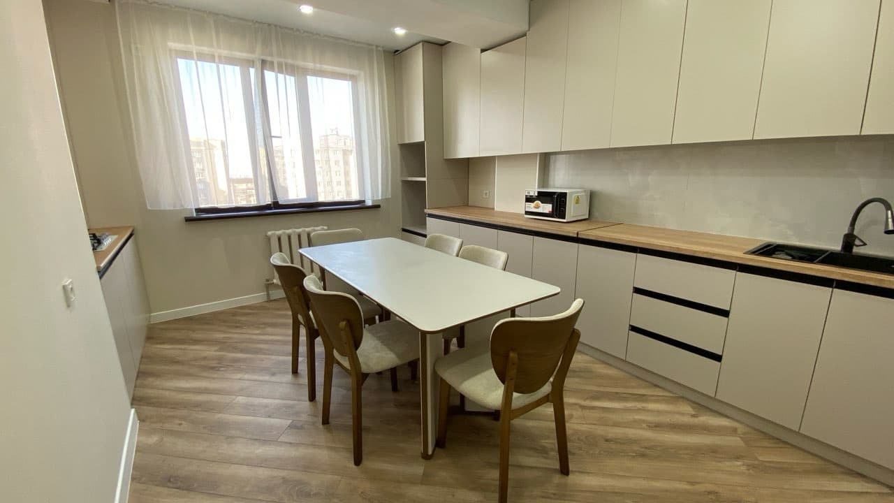 Apartment photo 2