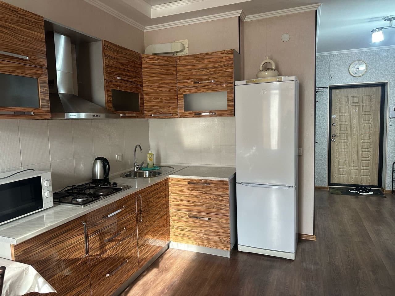 Apartment photo 2